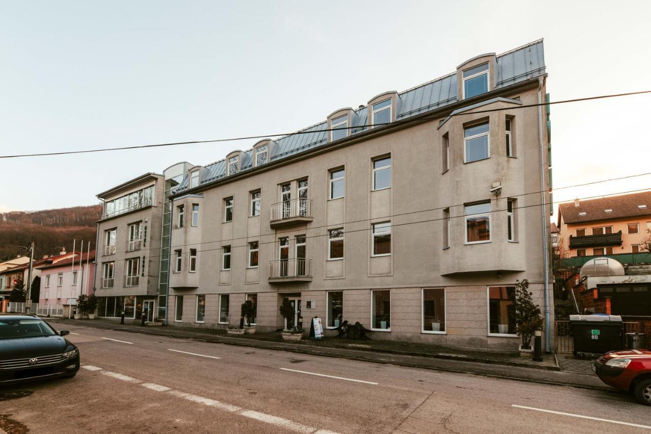 Hotel Adria Nova Dubnica Exterior photo
