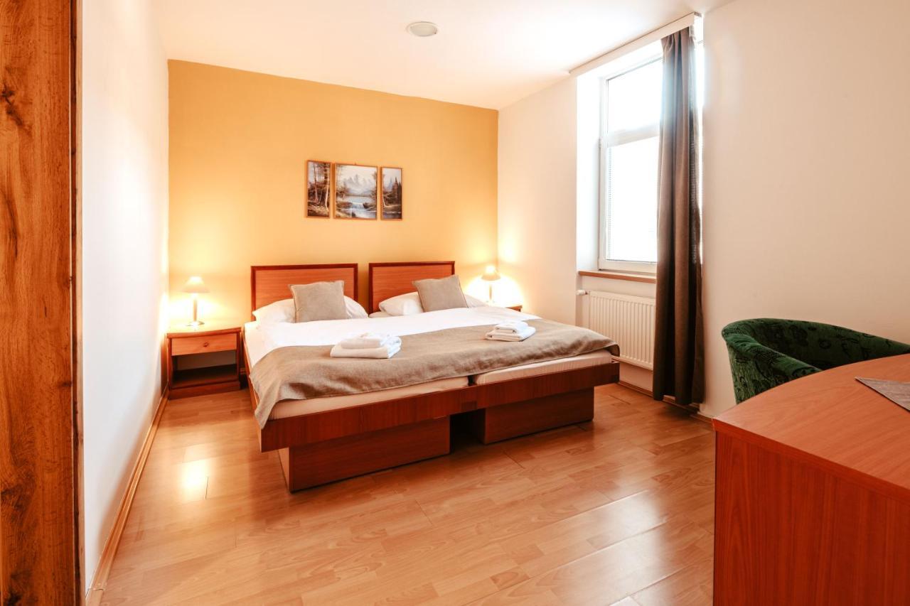 Hotel Adria Nova Dubnica Exterior photo